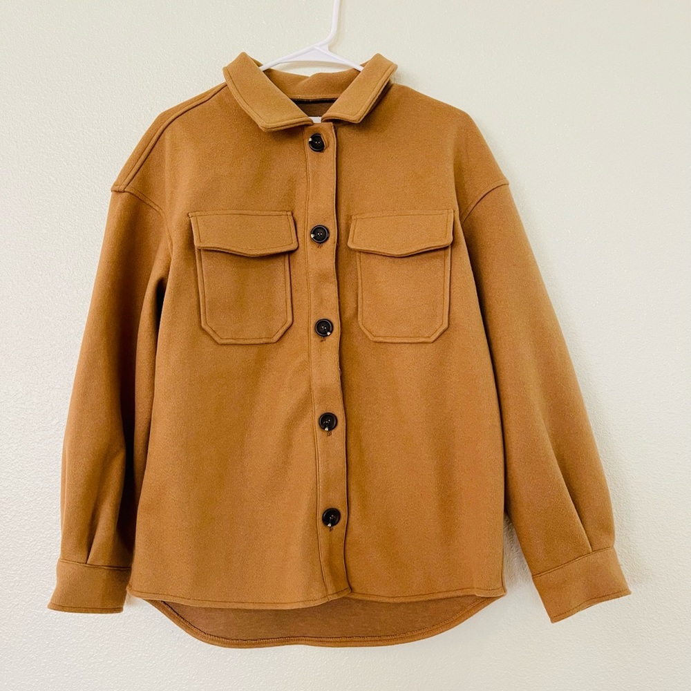 NWT shacket size Small